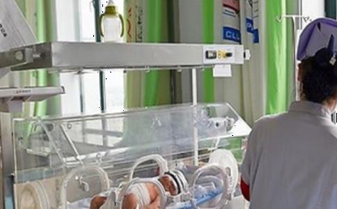 新生儿在北医三院住保温箱报销需要什么手续？