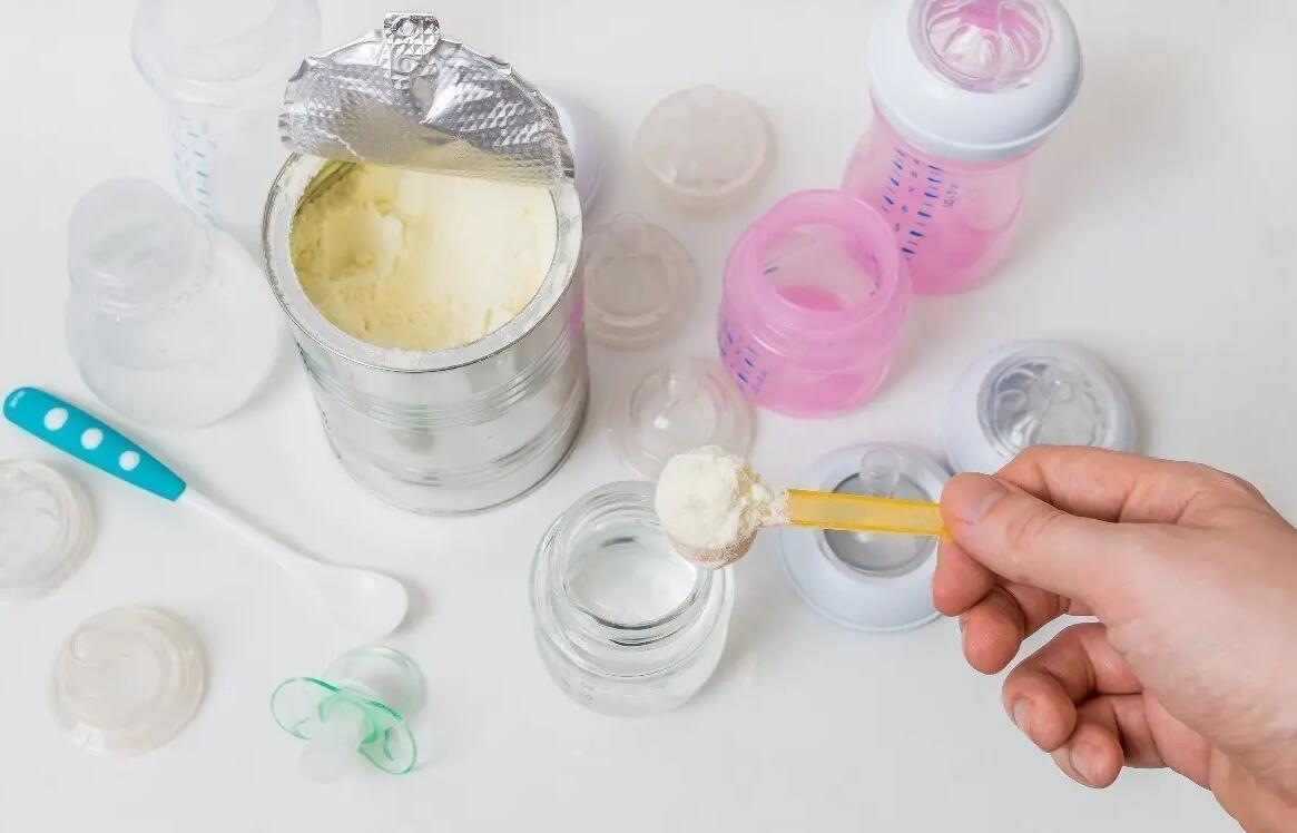 婴儿奶粉哪个牌子最好最安全？如何挑选好的婴儿奶粉？
