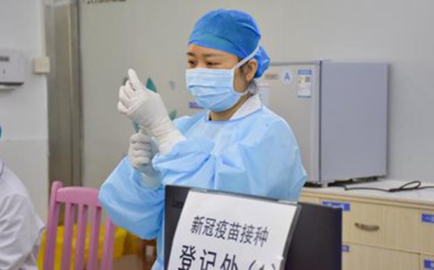 上海九成的医生不接种新冠肺炎疫苗是真的还是谣言？